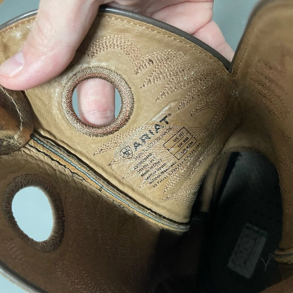 Ariat Heritage Roughstock Cowboy Boot - Picture 10 of 12